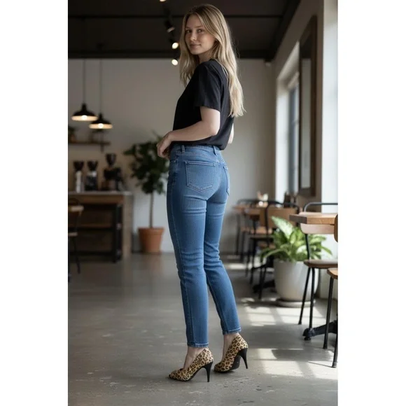 Tahari Peep Toe Heels Pumps Leopard Animal Print Suede High Heel - Picture 2 of 8